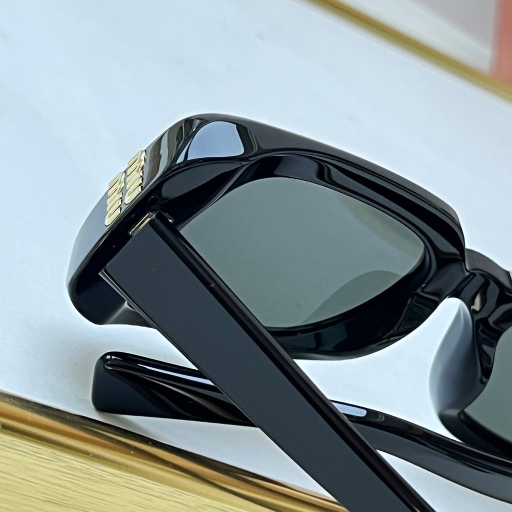 Miu Miu SMU B13-F Sunglasses