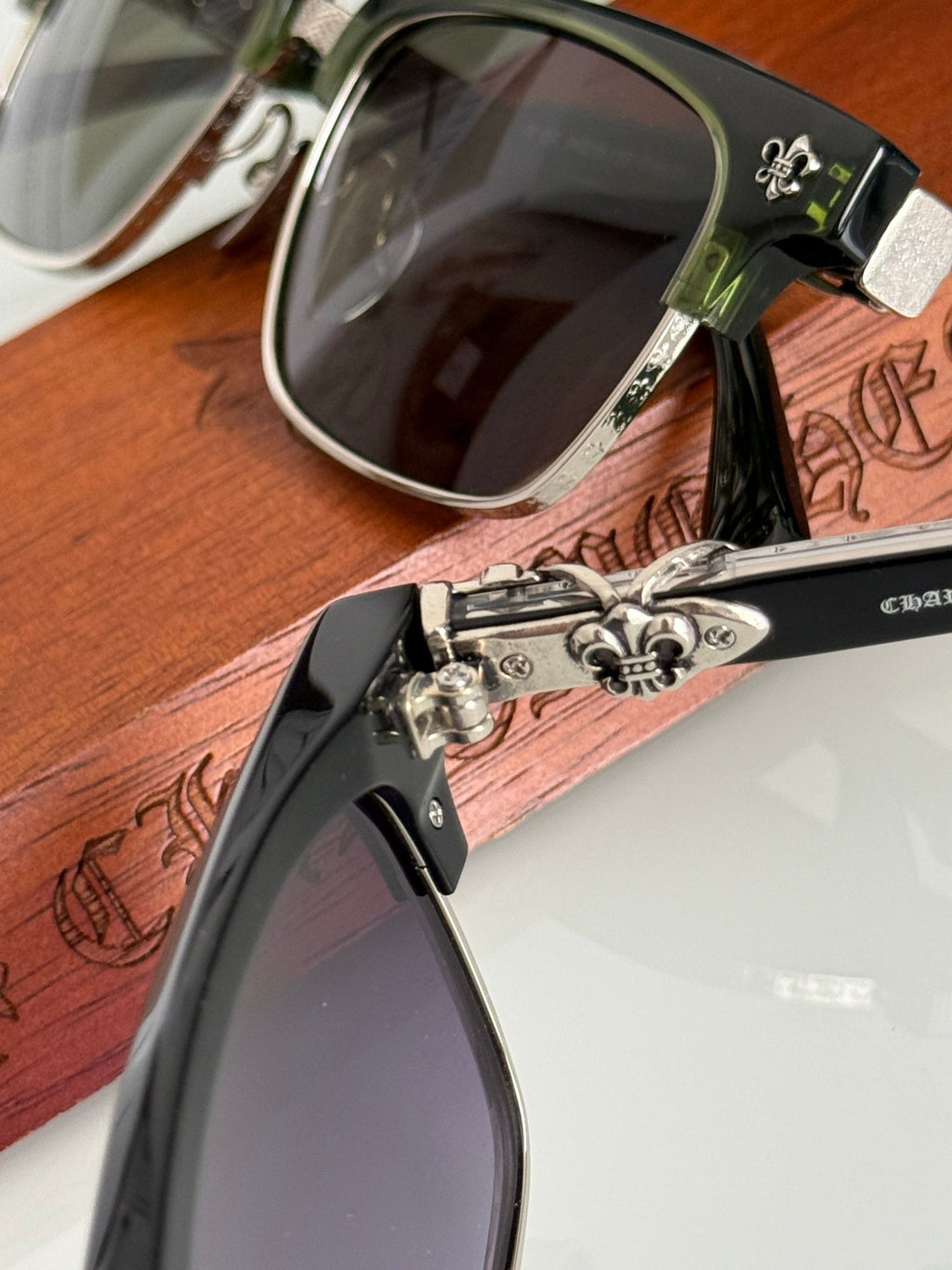 Chrome Hearts CH8206 Sunglasses
