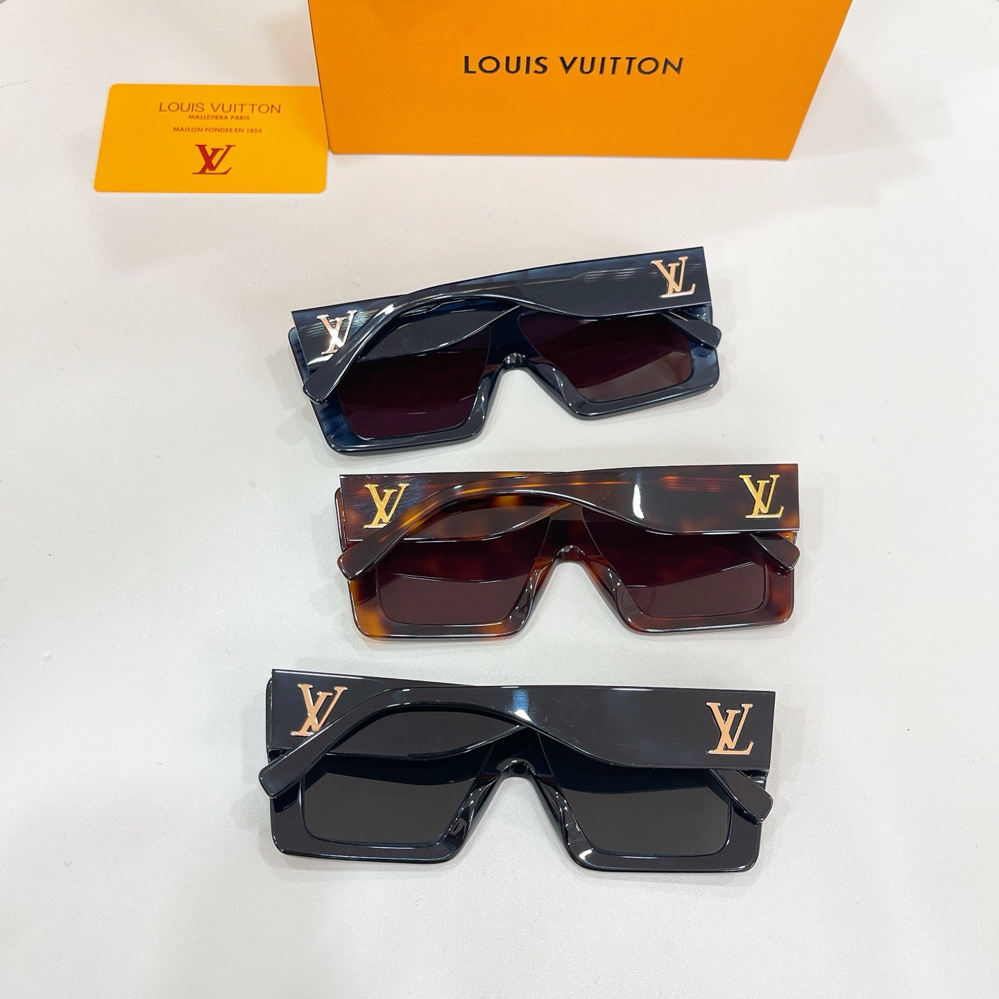 Louis Vuitton Z2916 Eyeglasses