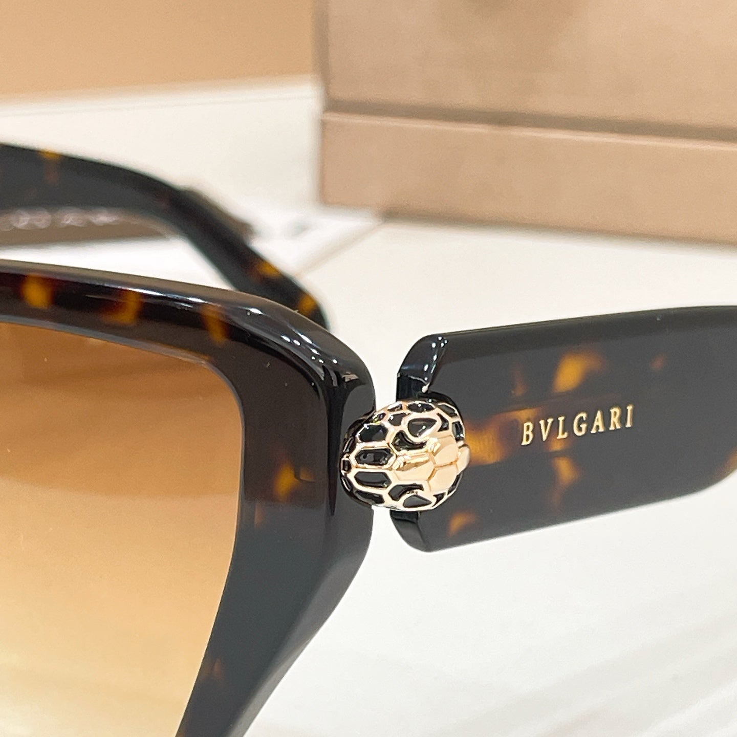 Bvlgari BV40033I Sunglasses